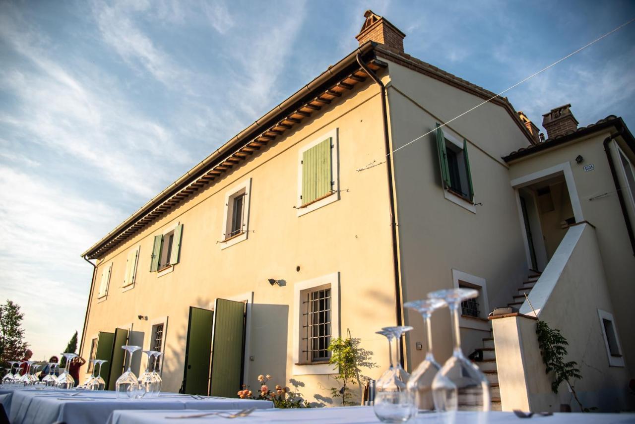 Recchi Franceschini Bike Hotel Last - Minute - Availability Montalto delle Marche Exterior photo